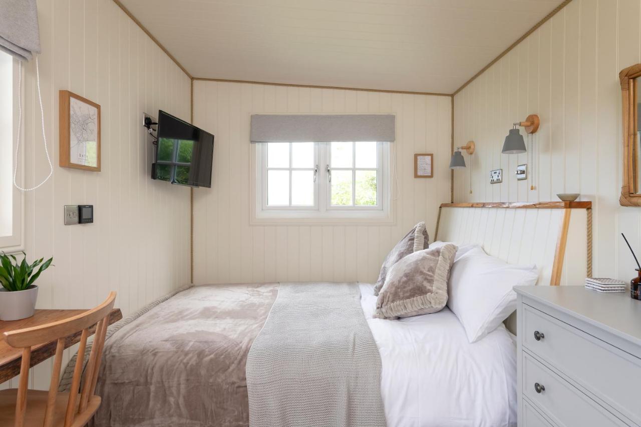 באת' Secluded Lodge With Spectacular Views And Hot Tub! מראה חיצוני תמונה